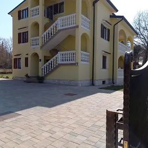 Apartman Smajlovic, Kukci